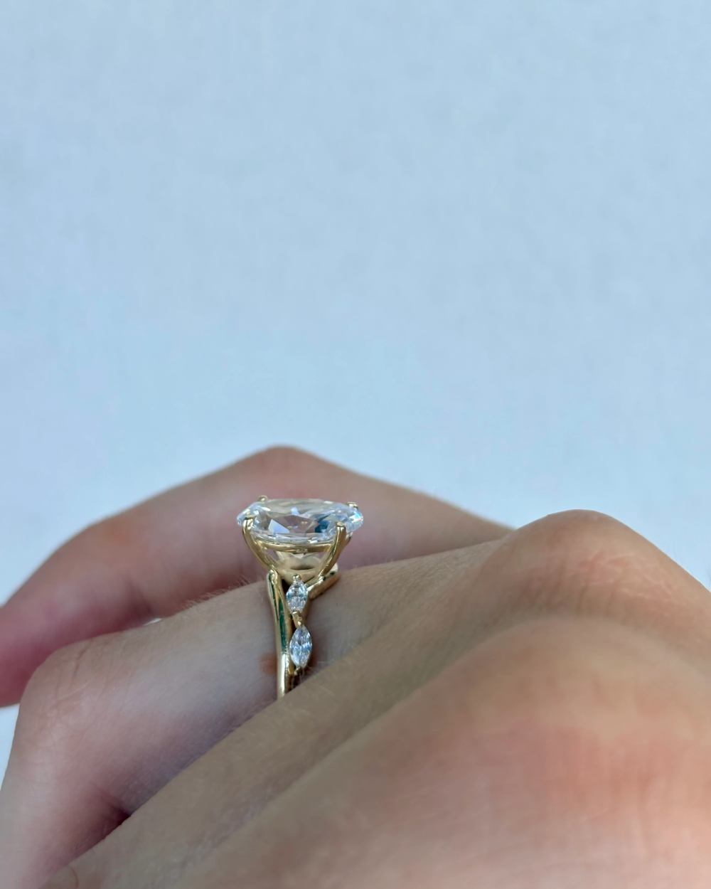Floral Oval Tektaş Yüzük